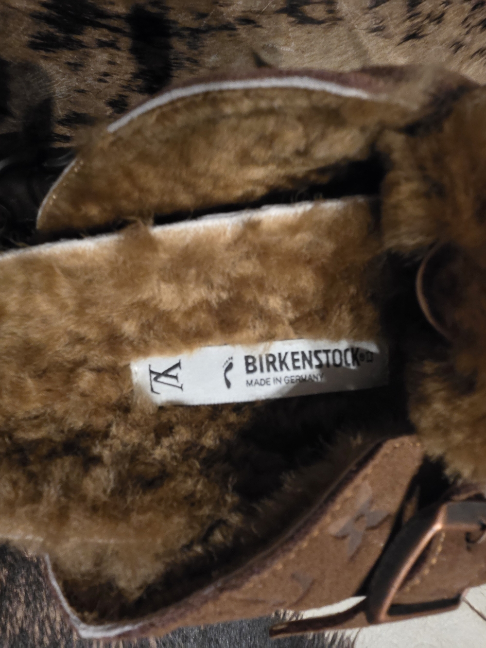 Louis Vuitton Brown Monogram Suede Fur-Lined Clogs - Picture 6 of 9